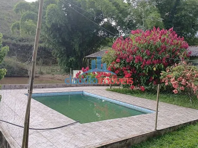 Sítio com 10m² 4 quartos e 2 banheiros, à venda, no bairro Rialto em Barra Mansa