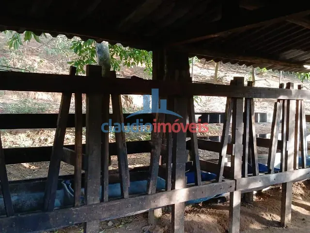 Sítio com 10m² 4 quartos e 2 banheiros, à venda, no bairro Rialto em Barra Mansa