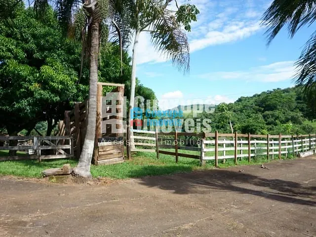 Sítio com 100m², à venda, no bairro SITIO em GUARANÉSIA