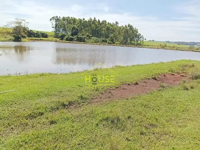 Sítio com 260000m² 2 quartos e 1 banheiro, à venda, no bairro Rural em Álvares Florence