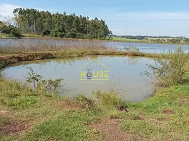 Sítio com 260000m² 2 quartos e 1 banheiro, à venda, no bairro Rural em Álvares Florence