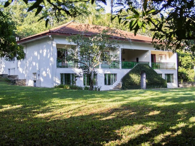 Sítio com 30000m² 10 quartos e 10 banheiros, à venda, no bairro Vila Bom Jardim em Bananal
