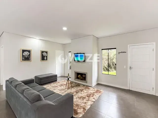 Sítio com 200m² 5 quartos e 4 banheiros, à venda, no bairro Zona Rural em Mandirituba