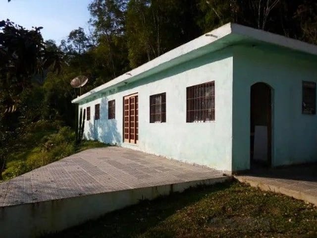 Sítio com 96000m² 4 quartos e 3 banheiros, à venda, no bairro Santa Rita do Ribeira em Miracatu