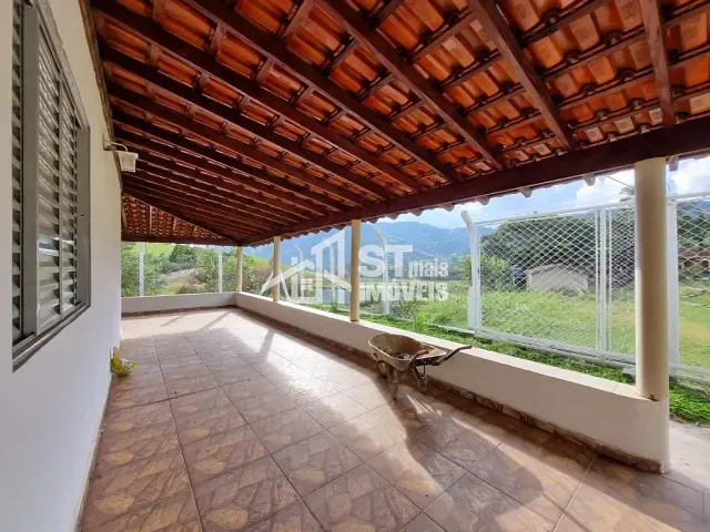 Sítio com 2000m² 4 quartos e 3 banheiros, à venda, no bairro Zona Rural em Andradas