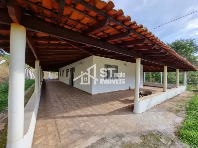 Sítio com 2000m² 4 quartos e 3 banheiros, à venda, no bairro Zona Rural em Andradas