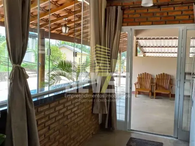 Sítio com 45000m² 6 quartos e 4 banheiros, à venda, no bairro Chácara dos Laranjais em Marília