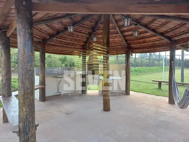 Sítio com 45000m² 6 quartos e 4 banheiros, à venda, no bairro Chácara dos Laranjais em Marília