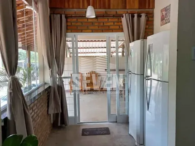 Sítio com 45000m² 6 quartos e 4 banheiros, à venda, no bairro Chácara dos Laranjais em Marília