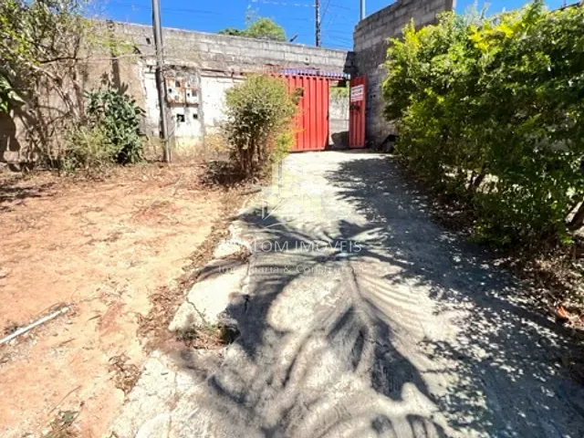 Sítio com 2225m² 3 quartos e 2 banheiros, à venda, no bairro Chácara Novo Horizonte em Contagem