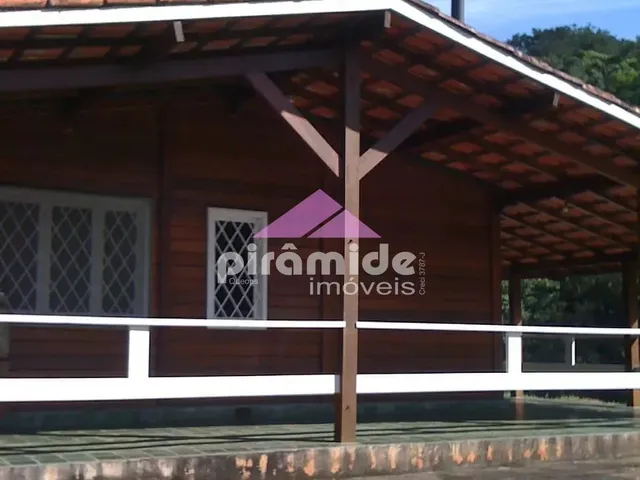 Sítio com 353m² 3 quartos e 1 banheiro, à venda, no bairro Santa Clara em Jambeiro