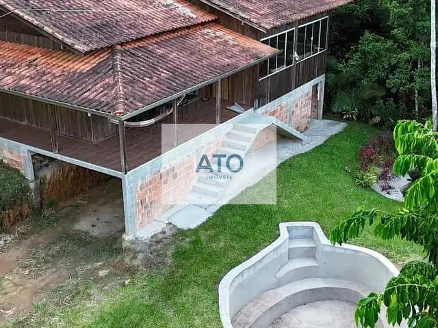 Sítio com 5000m² 2 quartos e 1 banheiro, à venda, no bairro Itinga em Tijucas