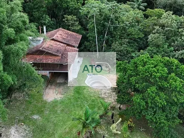 Sítio com 5000m² 2 quartos e 1 banheiro, à venda, no bairro Itinga em Tijucas