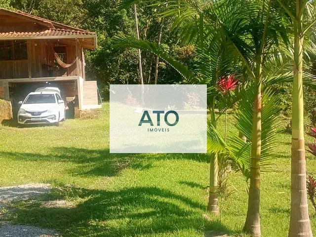 Sítio com 5000m² 2 quartos e 1 banheiro, à venda, no bairro Itinga em Tijucas
