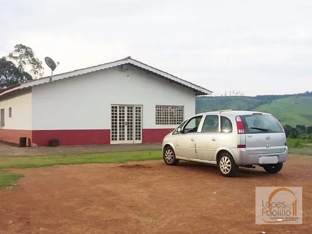 Sítio com 33m² 3 quartos e 5 banheiros, à venda, no bairro Jardim Vista Alegre em Piracaia