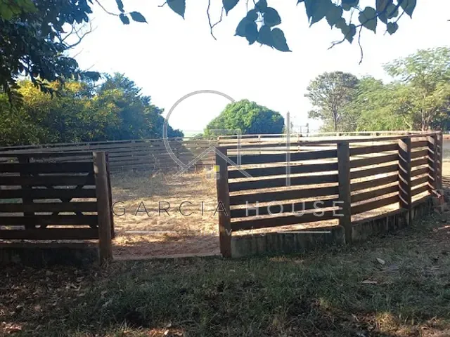 Sítio com 30000m² 2 quartos e 2 banheiros, à venda, no bairro zona rural em Cravinhos