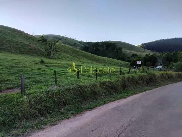Sítio com 60000m² 2 quartos e 2 banheiros, à venda, no bairro Jardim Santa Catarina em Taubaté
