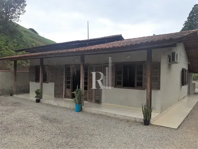 Sítio 3 quartos e 2 banheiros, à venda, no bairro Oliveira em Tijucas