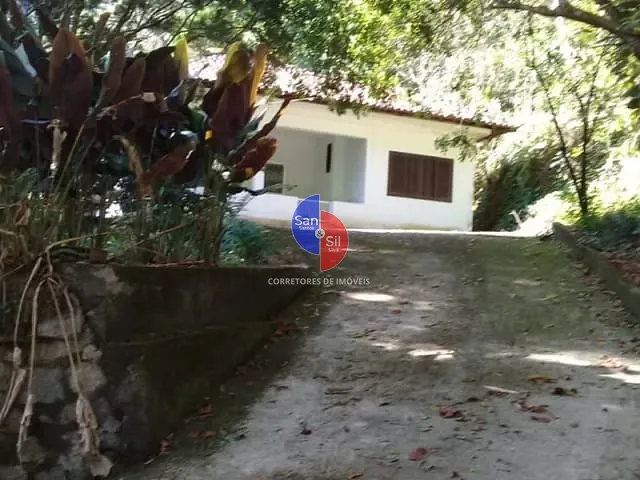 Sítio com 5350m² 3 quartos e 2 banheiros, à venda, no bairro Praia do Imperador (Praia de Mauá) em Magé