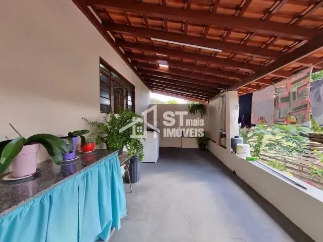 Sítio com 96800m² 3 quartos e 1 banheiro, à venda, no bairro Zona Rural em Andradas