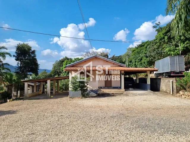 Sítio com 96800m² 3 quartos e 1 banheiro, à venda, no bairro Zona Rural em Andradas