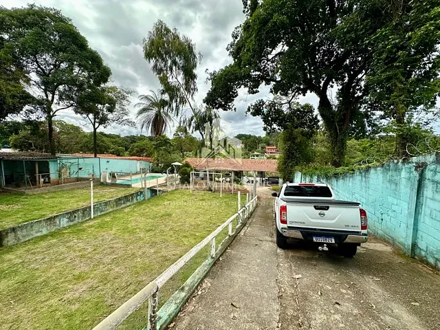 Sítio com 2487m² 2 quartos e 3 banheiros, à venda, no bairro Chácaras Cotia em Contagem