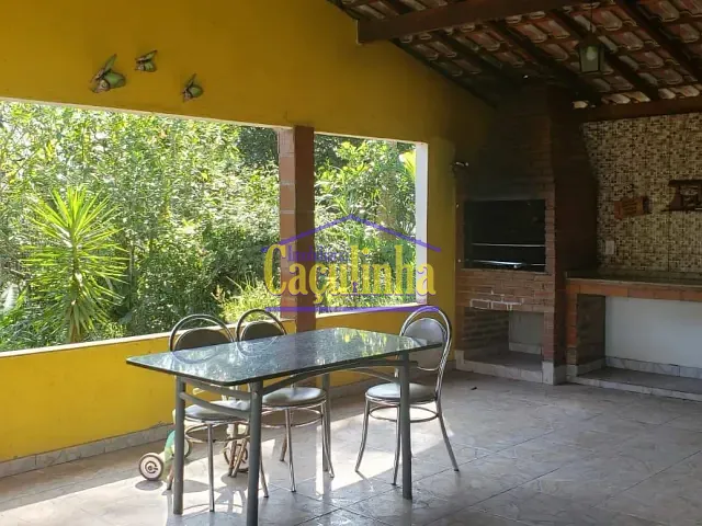 Sítio com 6000m², à venda, no bairro Ipiabas em Barra do Piraí