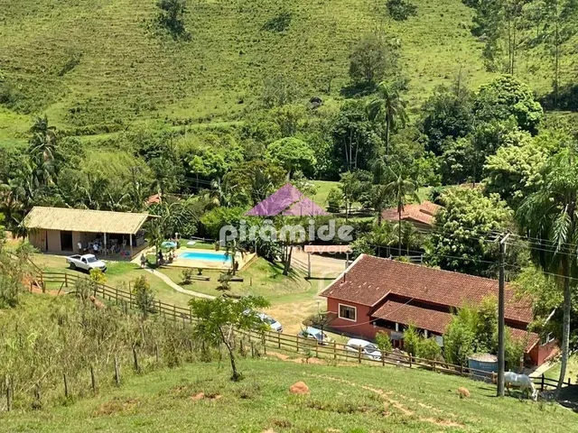 Sítio com 56000m² 5 quartos e 4 banheiros, à venda, no bairro São Francisco Xavier em São José Dos Campos