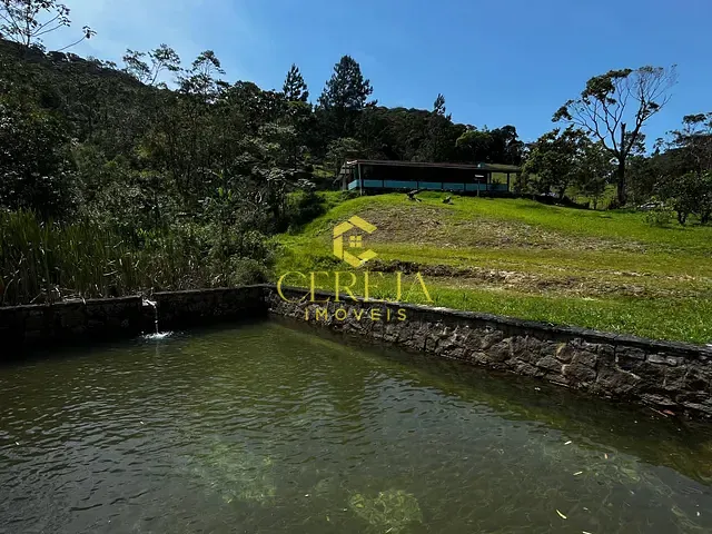 Sítio com 262000m² 2 quartos e 2 banheiros, à venda, no bairro Lumiar em Nova Friburgo