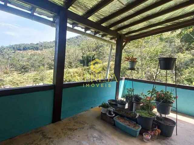 Sítio com 262000m² 2 quartos e 2 banheiros, à venda, no bairro Lumiar em Nova Friburgo