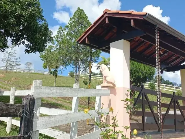 Sítio com 170000m² 3 quartos e 3 banheiros, à venda, no bairro Zona Rural em Baependi
