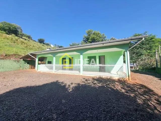 Sítio com 183000m² 3 quartos e 2 banheiros, à venda, no bairro Interior em Concórdia