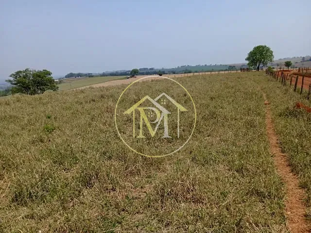 Sítio com 75600m² 4 quartos e 2 banheiros, à venda, no bairro Jardim Santa Rosa em Tatuí