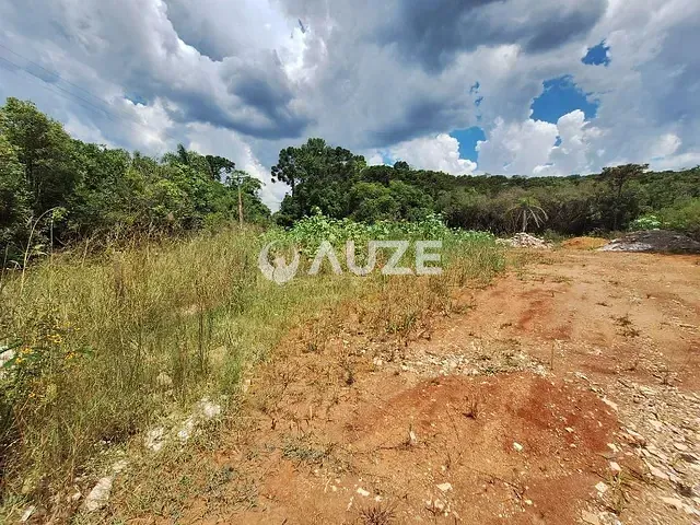 Sítio à venda, no bairro São Dimas em Colombo