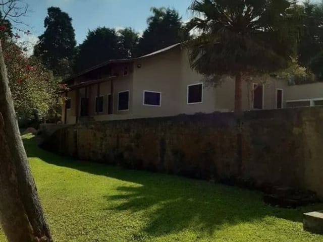 Sítio com 4000m² 1 quarto e 1 banheiro, à venda, no bairro Jardim Villaca em São Roque