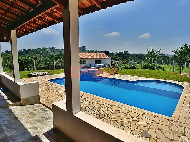 Sítio com 24380m² 4 quartos e 1 banheiro, à venda, no bairro Cachoeira em Santa Branca