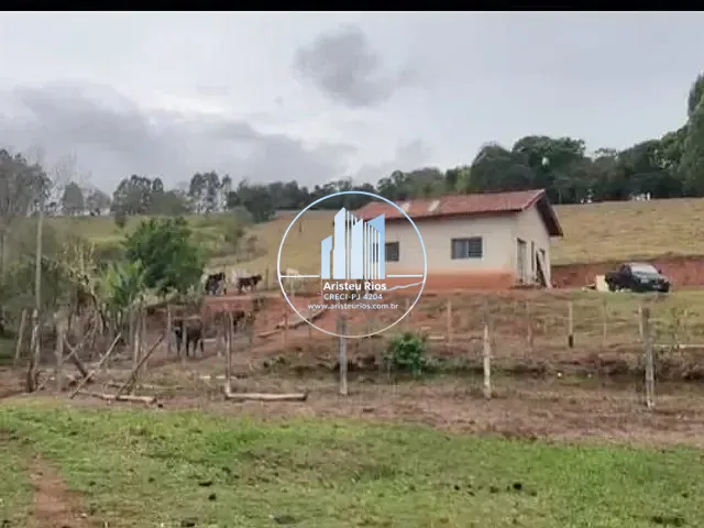 Sítio com 72600m² 2 quartos e 1 banheiro, à venda, no bairro Recanto dos Fernandes em Pouso Alegre