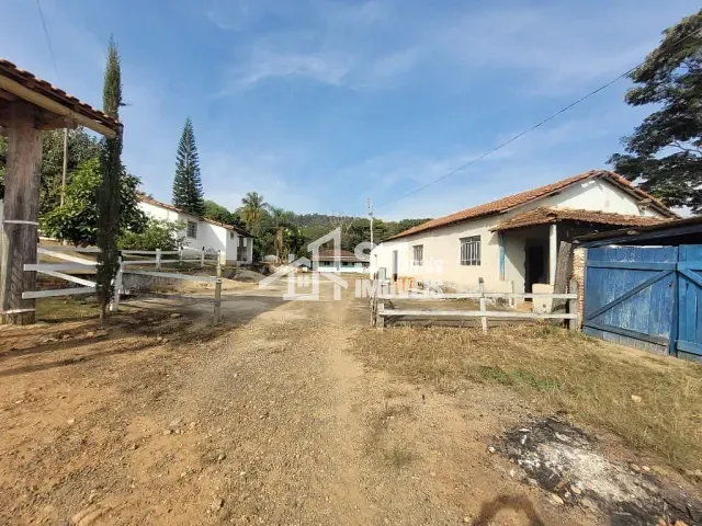 Sítio com 19000m² 3 quartos e 2 banheiros, à venda, no bairro Zona Rural em Andradas