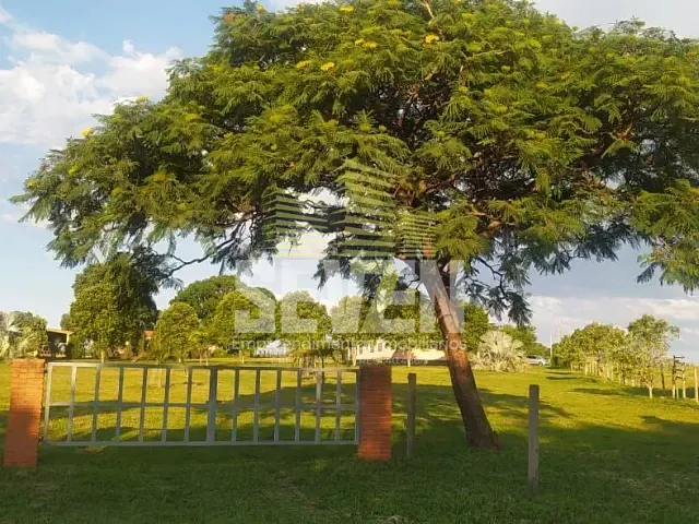 Sítio com 24200m² 3 quartos e 2 banheiros, à venda, no bairro Tibiriça em Bauru