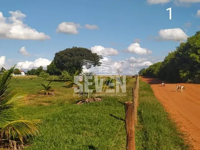 Sítio com 24200m² 3 quartos e 2 banheiros, à venda, no bairro Tibiriça em Bauru