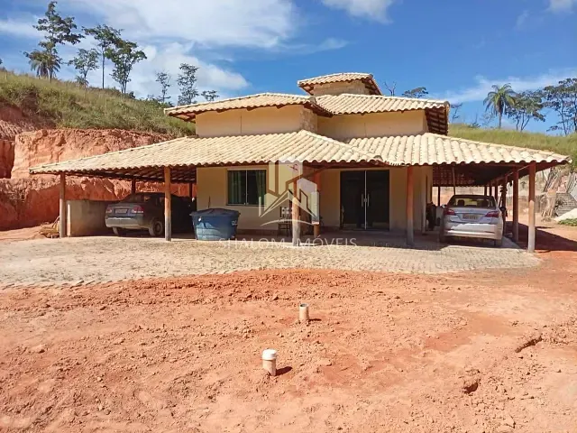 Sítio com 1400m² 2 quartos e 2 banheiros, à venda, no bairro Esmeralda em Pedro Leopoldo