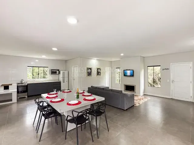 Sítio com 200m² 5 quartos e 4 banheiros, à venda, no bairro Zona Rural em Mandirituba