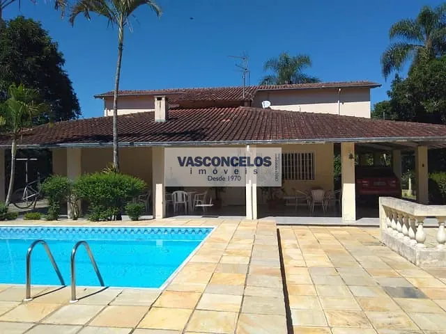 Sítio com 72600m² 3 quartos e 2 banheiros, à venda, no bairro Freitas em São José dos Campos