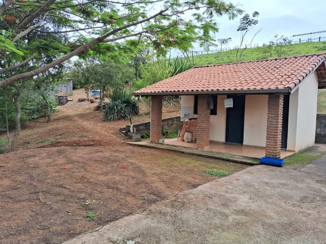 Sítio com 12000m² 3 quartos e 2 banheiros, à venda, no bairro Anhumas  em Anhumas