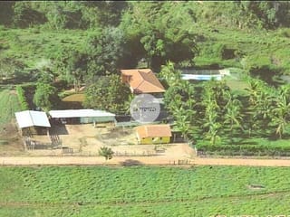 Foto do Sítio-Sítio com 4 dormitórios à venda, 193000 m² por R$ 1.100.000,00 - São Candido - Córrego Novo/MG