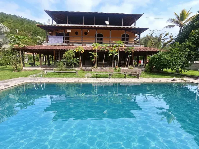 Sítio com 10000m² 5 quartos e 6 banheiros, à venda, no bairro Cadetes Fabres em Guapimirim