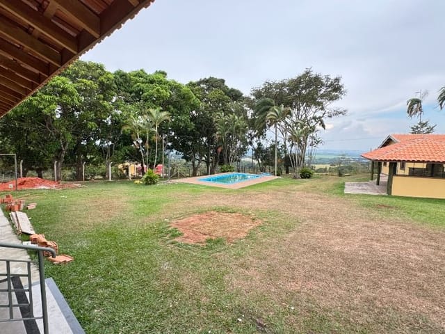 Sítio com 24200m² 3 quartos e 2 banheiros, à venda, no bairro Rio Tatuí em Tatuí
