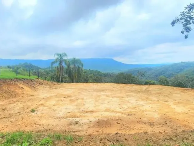 Sítio à venda, no bairro Zona Rural em Campo Largo