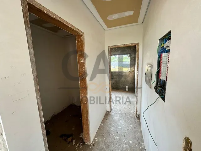 Sítio com 22303m² 3 quartos e 5 banheiros, à venda, no bairro Camanducaia em Holambra