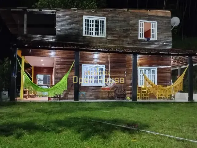 Sítio com 23000m² 3 quartos e 3 banheiros, à venda, no bairro Ipiabas em Piraí